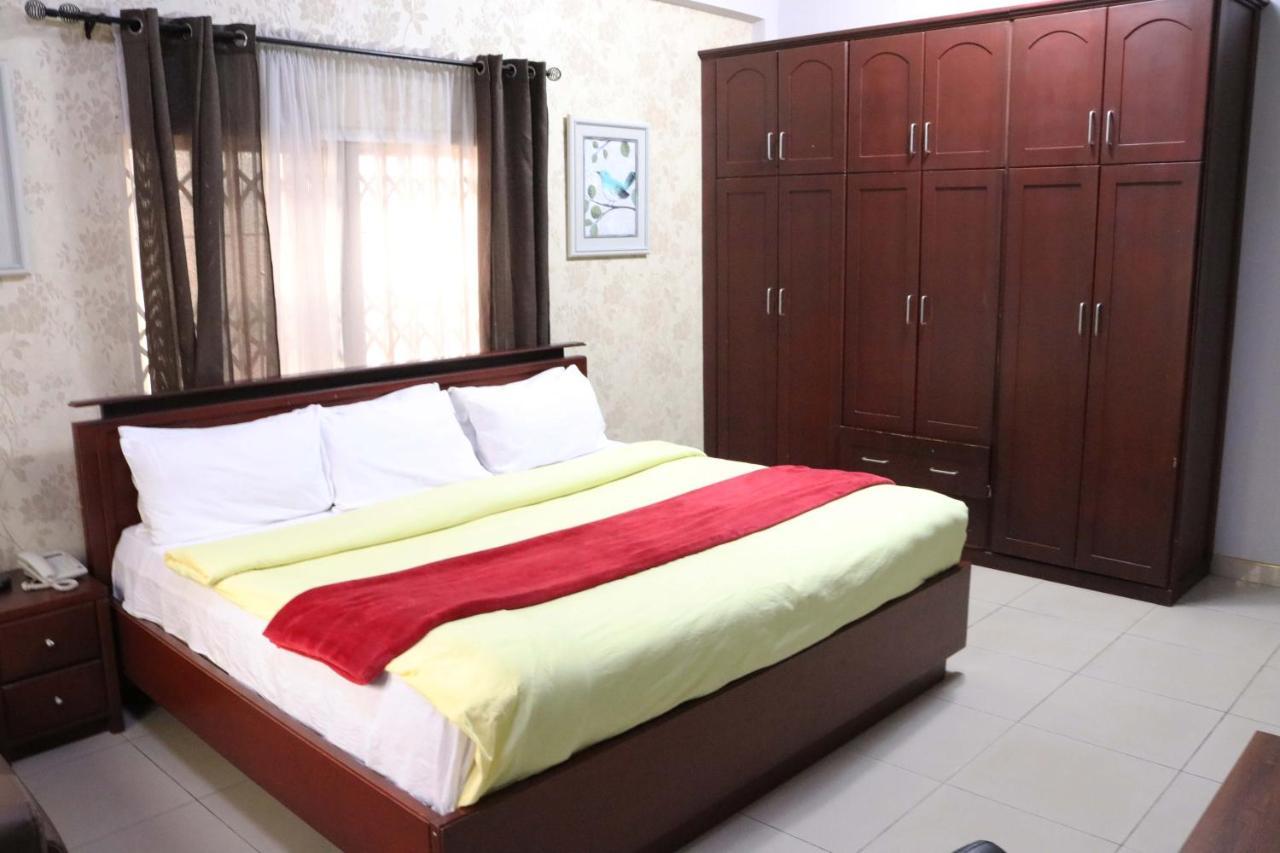 Golden Crystal Experience Hotel Accra Værelse billede