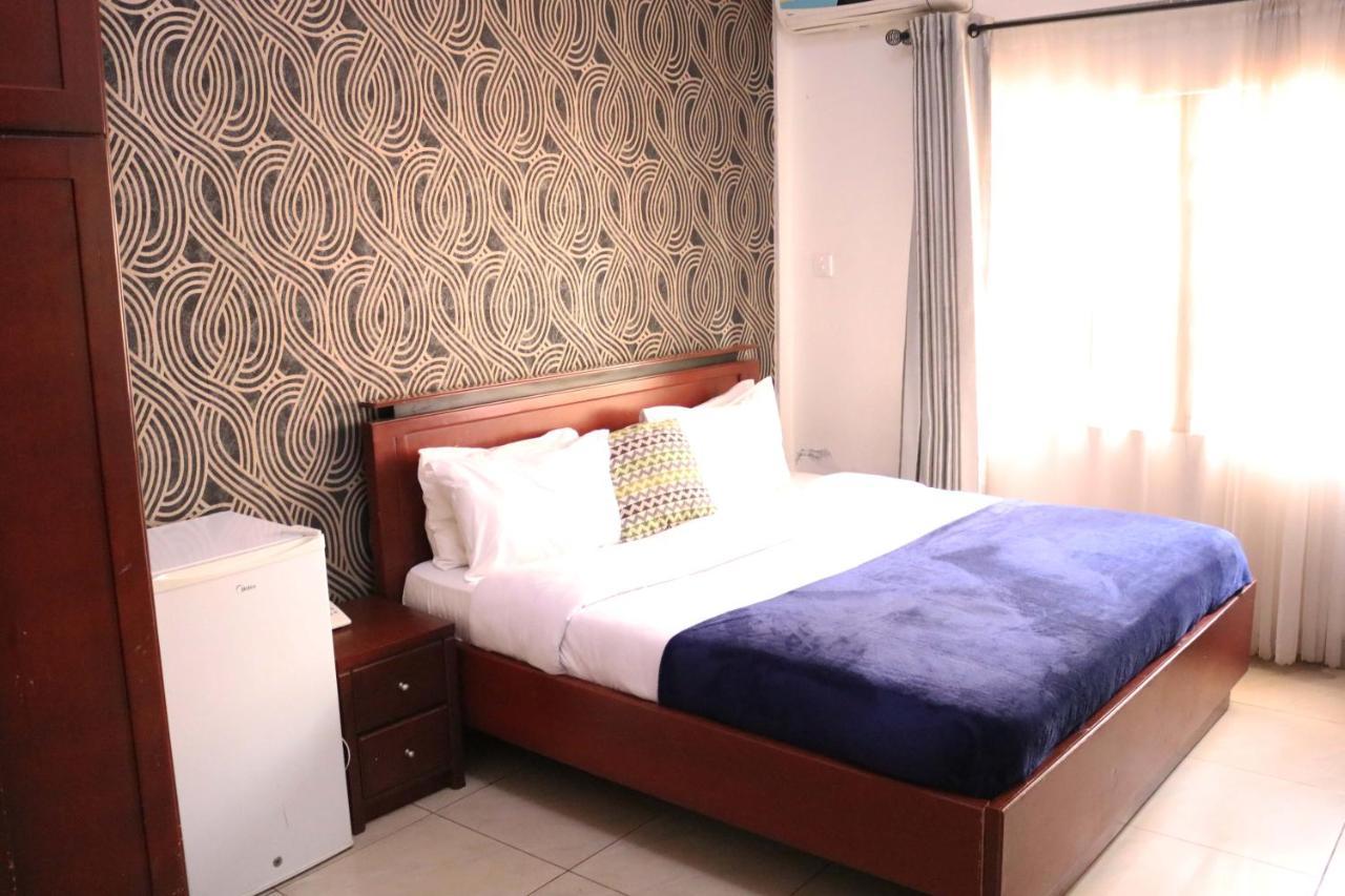 Golden Crystal Experience Hotel Accra Værelse billede